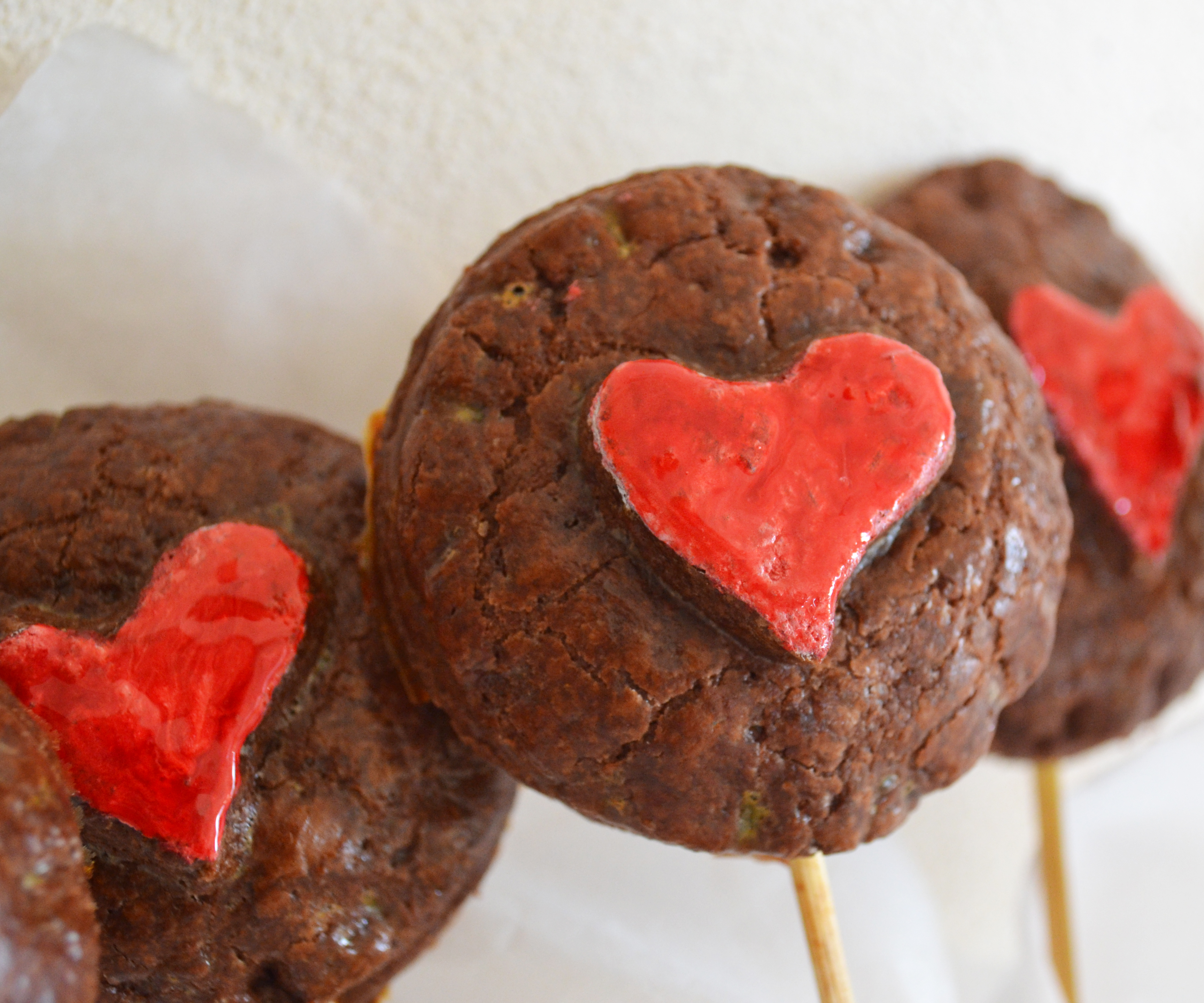 PASTISSETS DE XOCOLATA FARCITS DE CONFITURA DE TARONJA