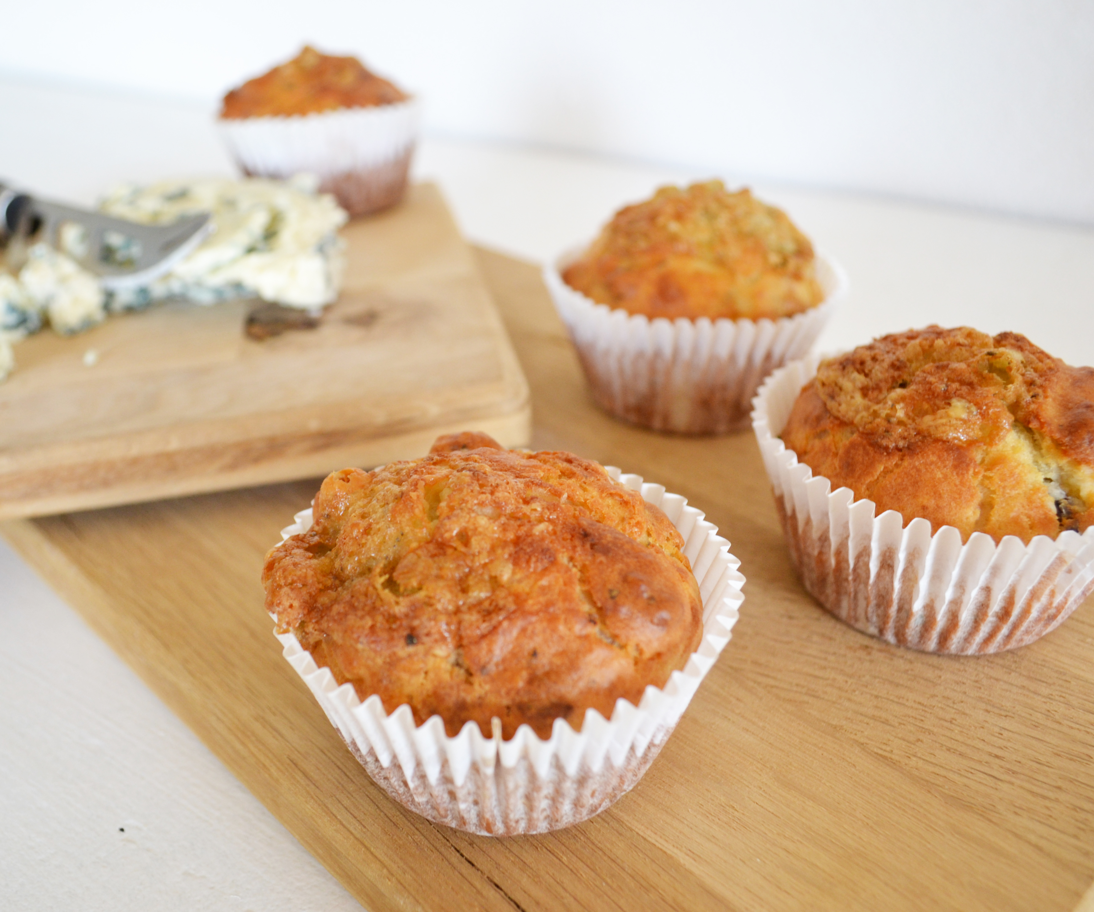 MUFFINS DE CEBA I FORMATGE