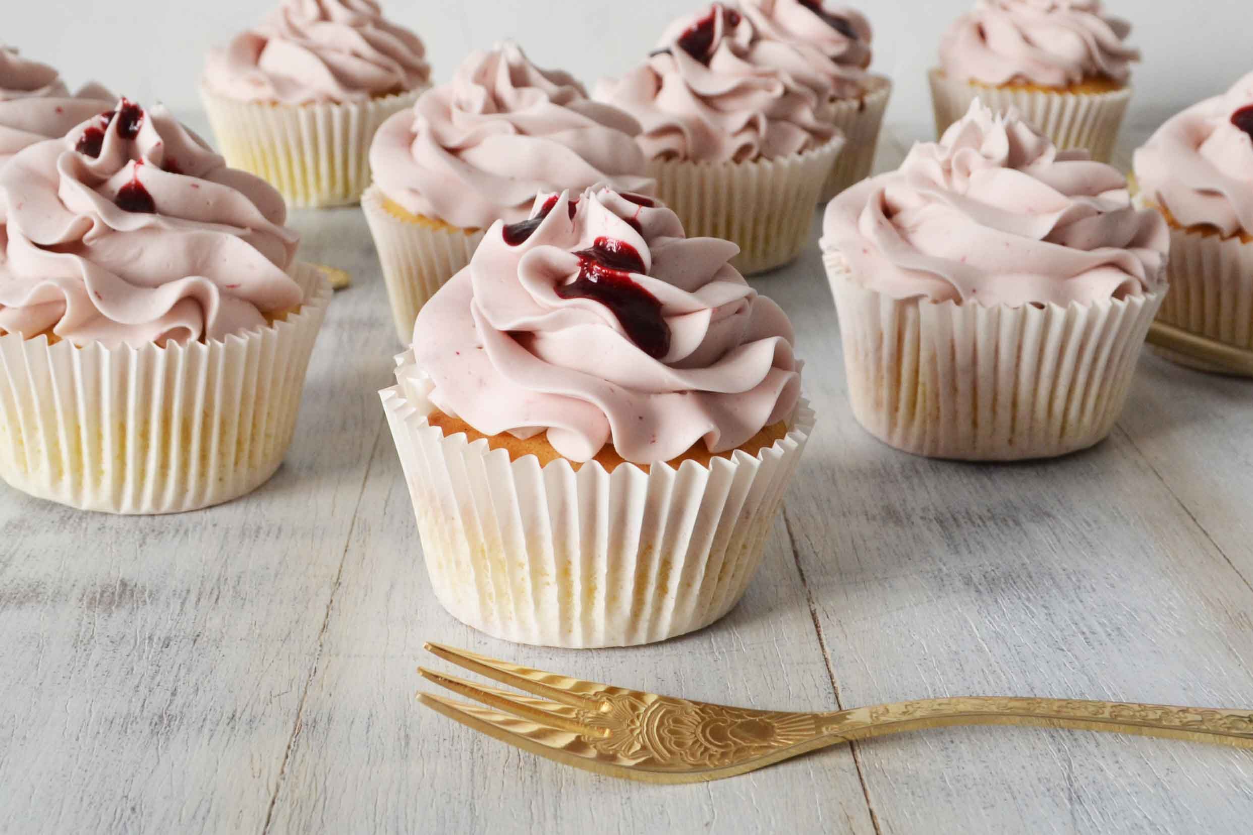 CUPCAKES DE MORA